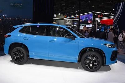 SUV dài gần 4,7 mét, tiêu thụ 3 lít xăng/100 km, giá 680 triệu đồng