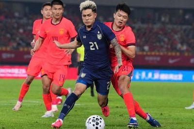 Tuyển Thái Lan chơi cực hay trước Trung Quốc