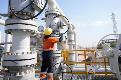 Iraq và UAE chạy đua xây đường ống dẫn dầu thay thế eo biển Hormuz