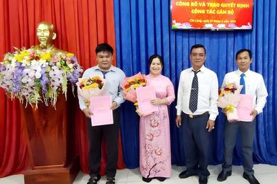 Trao quyết định điều động, bổ nhiệm 11 cán bộ phường Chi Lăng