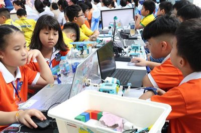 Gần 100 đội tham gia cuộc thi 'Sáng tạo Robotics phường Cẩm Lệ' năm 2026