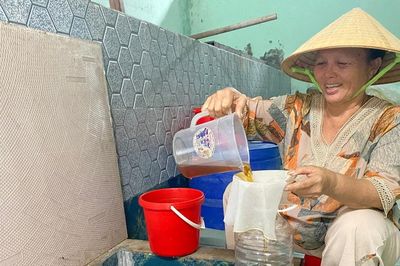 Giữ hồn biển từ nghề làm mắm truyền thống