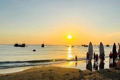 Giấc mơ từ chân sóng