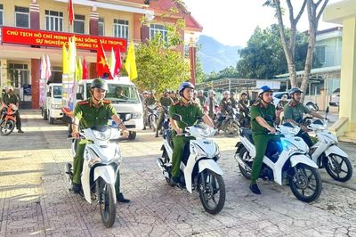 Xã Đông Khánh Sơn ra quân cao điểm tấn công trấn áp tội phạm và tệ nạn ma túy
