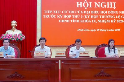 Đại biểu HĐND tỉnh tiếp xúc cử tri trước kỳ họp thứ 3