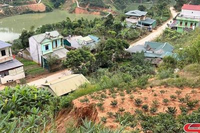 Quyết liệt di dời dân cư khỏi vùng nguy hiểm thiên tai trước mùa mưa bão
