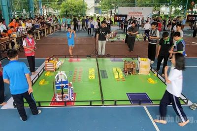 Đội thi Robocon Trường THCS Lê Quý Đôn xuất sắc lọt Top 8 đội mạnh nhất toàn quốc