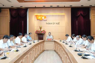 Công bố Quyết định thành lập Đoàn giám sát việc thực hiện Quy định 132-QĐ/TW tại Đảng ủy Tòa án nhân dân thành phố