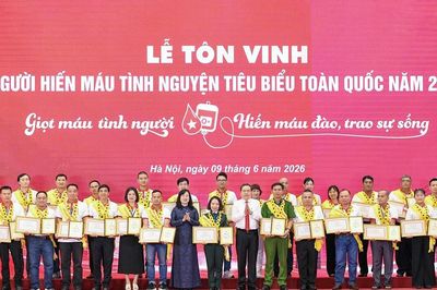 Chủ tịch Quốc hội Trần Thanh Mẫn dự Lễ tôn vinh 100 người hiến máu tình nguyện tiêu biểu năm 2026