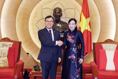 Chủ nhiệm Ủy ban Khoa học, Công nghệ và Môi trường Nguyễn Thanh Hải tiếp Đại sứ Hàn Quốc tại Việt Nam