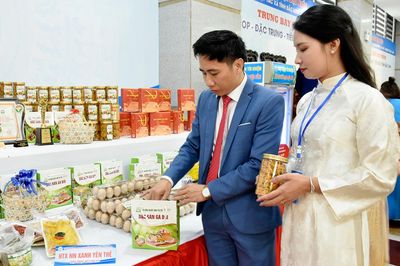 Nỗ lực tìm chỗ đứng cho thương hiệu gà đồi Yên Thế