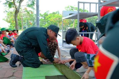 Nhiệm vụ quốc tế bắt đầu từ những việc làm gần dân