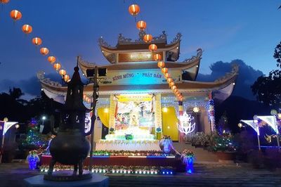 Mùa hạ năm ấy đưa tôi đến với đạo Phật
