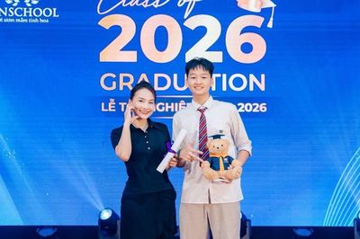 Dân tình thi nhau 'xin vía' Bảo Thanh: Quý tử 15 tuổi đã cao 1m75, visual chuẩn soái ca
