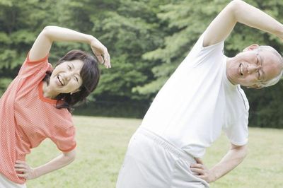 Muốn tuổi già an yên? 5 việc nên làm ngay từ hôm nay