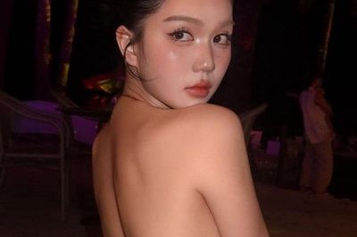 Đọ nóng với mùa hè, Ngọc Trinh tung bộ ảnh khoe đường cong mướt mát