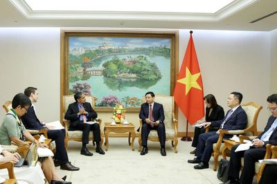 Không đánh đổi ổn định vĩ mô lấy tăng trưởng ngắn hạn
