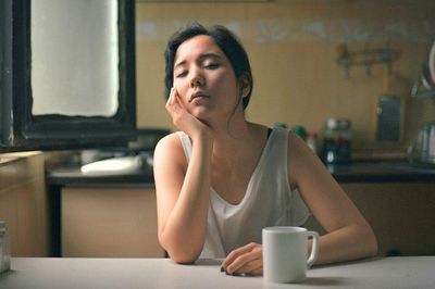 Cảnh báo: Cơ thể có 4 dấu hiệu này, bạn nên dừng uống cà phê trước khi quá muộn