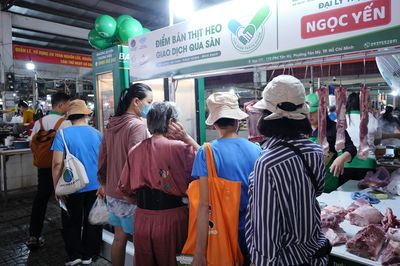 TP.HCM thí điểm bán thịt heo qua sàn giao dịch tại chợ truyền thống