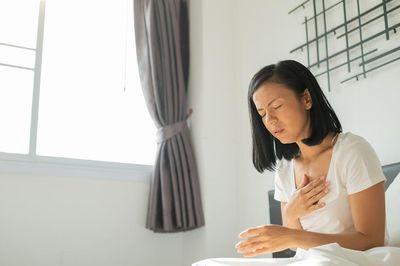 4 thói quen buổi sáng khiến bệnh tim đến sớm hơn