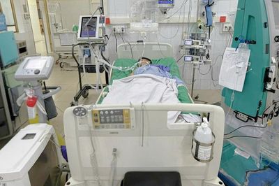 Người đàn ông 42 tuổi ngừng tim khi chơi thể thao trong thời tiết nắng nóng: Có dấu hiệu này cần dừng ngay