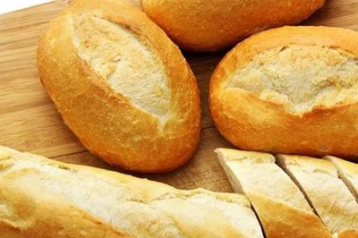 Bánh mì không chỉ để ăn mà còn có nhiều công dụng hay ho khác