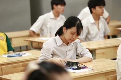 Nhiều khu vực mưa dông ngày thi tốt nghiệp THPT 2026