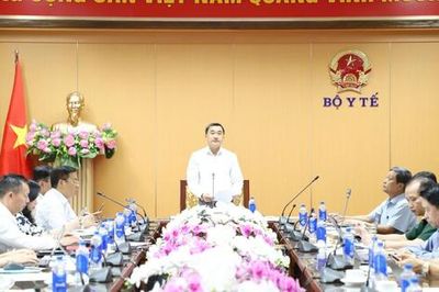 Tháo gỡ điểm nghẽn để phấn đấu mọi người dân được khám sức khỏe định kỳ hoặc khám sàng lọc miễn phí từ năm 2026
