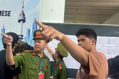 Bảo đảm an ninh, an toàn kỳ thi THPT 2026: Hình ảnh đẹp của người Công an cơ sở