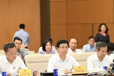 Ủy ban Thường vụ Quốc hội thông qua nghị quyết mới để phù hợp với Luật Phục hồi, phá sản