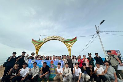 30 học sinh xã đảo Thạnh An vượt biển vào đất liền dự thi tốt nghiệp THPT