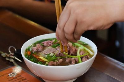 Một sai lầm khi ăn phở 'rước' thêm mỡ máu, tăng cân vèo vèo