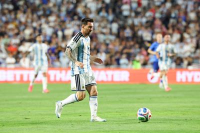 Bước chạy đà hoàn hảo cho Messi