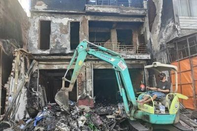 Vụ cháy lớn ở Vĩnh Long: Nghi vấn còn người mắc kẹt bên trong khu vực cháy