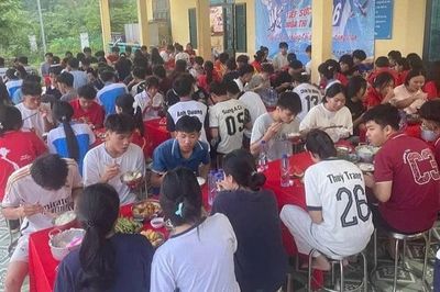 Xã biên giới Nà Hỳ 'tiếp sức' sĩ tử trong mùa thi