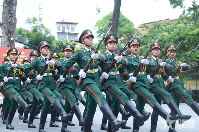 Quyết tâm phấn đấu trở thành những chiến sĩ nghi lễ ưu tú