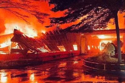 'Biển lửa' bao trùm công ty gỗ rộng hơn 1,7 ha ở TPHCM