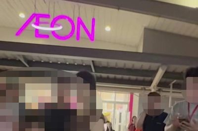 Tin mới vụ nhân viên bảo vệ Aeon Mall Long Biên nói khách hàng ăn trộm đồ