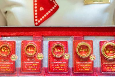 Giá vàng giảm rất mạnh
