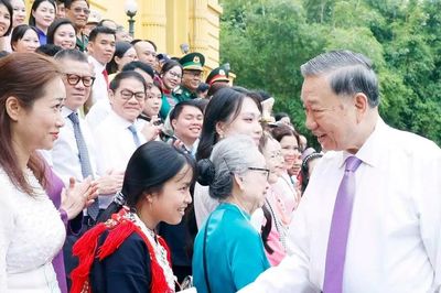 Tổng Bí thư, Chủ tịch nước: Không bao giờ được xem nhẹ nền tảng văn hóa, đạo đức, con người và niềm tin xã hội