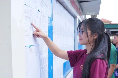 Phú Thọ dùng 200 máy dò kim loại chống gian lận thi