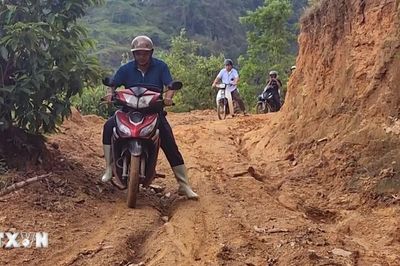 Tuyên Quang: Nhiều tuyến đường ở xã biên giới Bản Máy xuống cấp nghiêm trọng