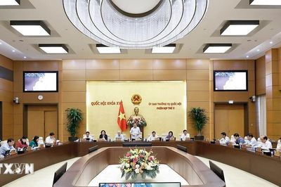 Toàn cảnh khai mạc Phiên họp thứ 3 của Ủy ban Thường vụ Quốc hội