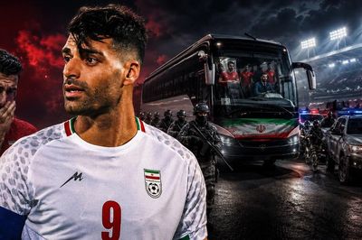 Tuyển Iran được vệ binh quốc gia Mexico hộ tống, đón cú sốc lớn trước World Cup
