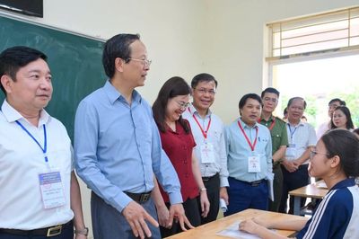 Thi Tốt nghiệp THPT: Bộ Giáo dục và Đào tạo kiểm tra đột xuất tại Ninh Bình