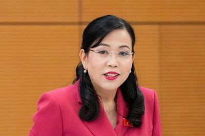 'Cạm bẫy từ các hợp đồng kỳ nghỉ' được nêu tại phiên họp của UBTVQH