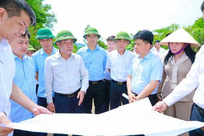 Bí thư Tỉnh ủy Lê Đức Thái: Xây dựng lộ trình và thời hạn xử lý cụ thể đối với từng dự án tồn đọng, kéo dài