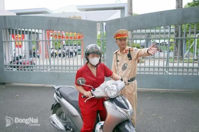 Giữ giao thông an toàn cùng tiếp sức sĩ tử mùa thi
