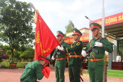 Trung đoàn Bộ binh 812 tổ chức Lễ tuyên thệ chiến sĩ mới năm 2026
