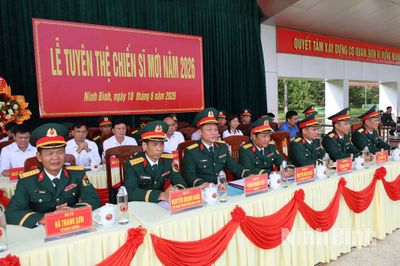 Lữ đoàn Phòng không 241 tổ chức Lễ tuyên thệ chiến sĩ mới 2026